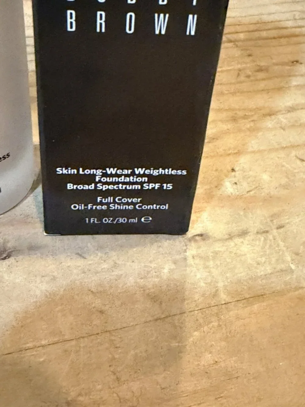 Bobbi Brown skin Long-Wear Weightless Foundation SPF 15 W-026 Warm Ivory 1 oz